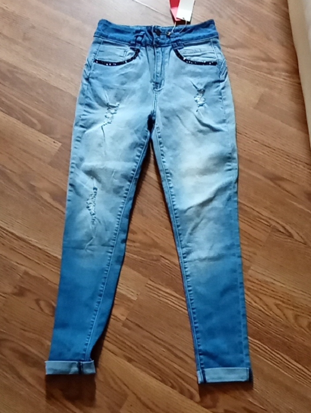 Light Wash Women's Skinny Distressed Jeans